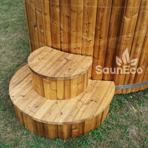Luxurious hot tub from Sauneco