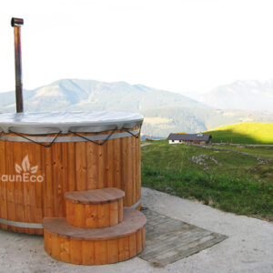 Luxurious hot tub from Sauneco