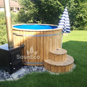 Luxurious hot tub from Sauneco