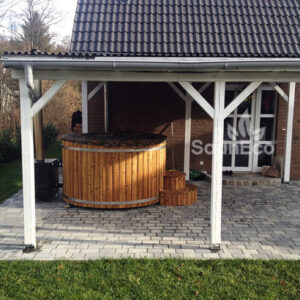 Luxurious hot tub from Sauneco