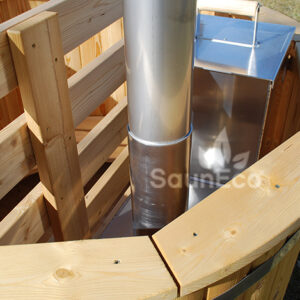 Larch wooden hot tub from Sauneco