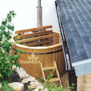Large wooden hot tub from Sauneco