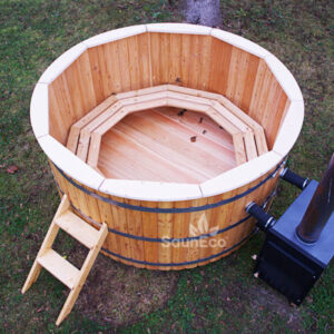 Large wooden hot tub from Sauneco