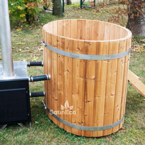 Small thermowood hot tub from Sauneco