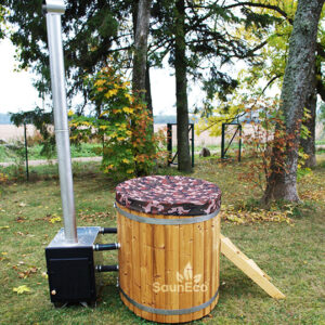 Small thermowood hot tub from Sauneco