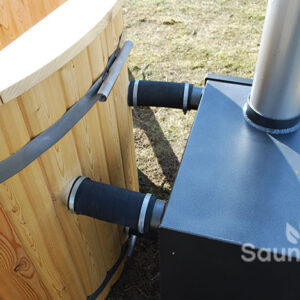Wooden Hot Tub Bath Barrel from Sauneco