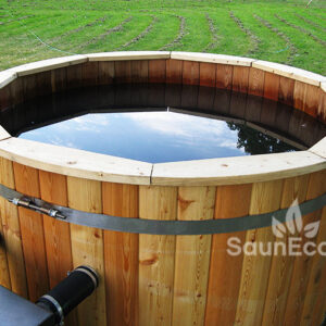 Wooden Hot Tub from Sauneco