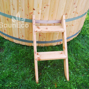 Wooden Hot Tub Bath Barrel from Sauneco