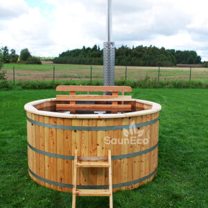 Wooden Hot Tub Bath Barrel from Sauneco
