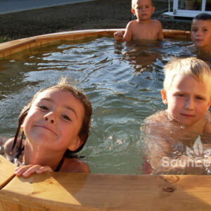 Wooden Hot Tub Bath Barrel from Sauneco